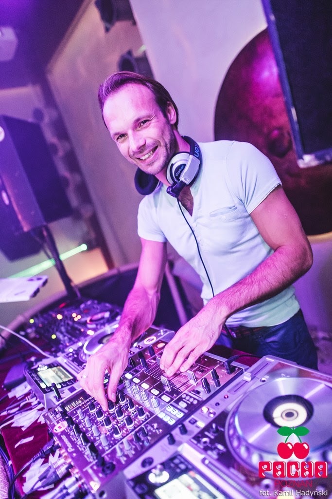 MAC DEMETRIUS behind the decks at Pacha